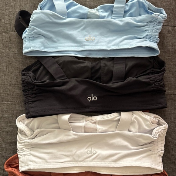 ALO Yoga Airbrush Cinch bras size medium (lot of 4) - Picture 2 of 6